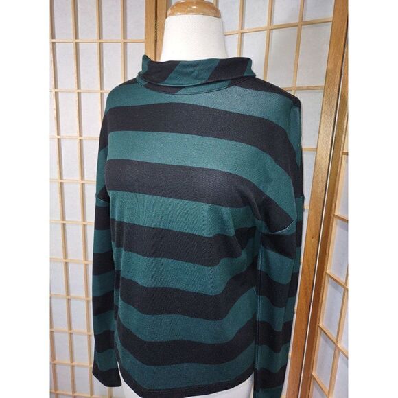 NWT Chico's Sz 0 (Sm) Striped Top - Picture 8 of 13